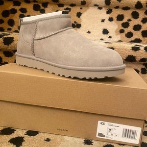 NIB Ugg Classic Ultra Mini Size 8 in GOAT